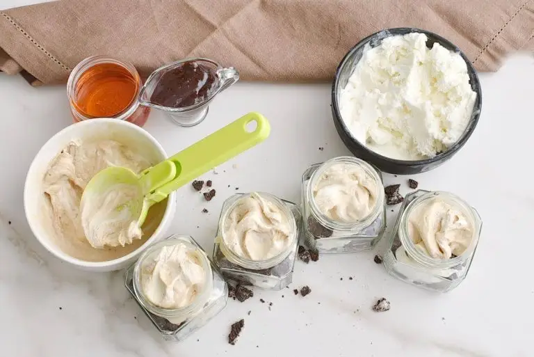 Step 2 - Mud Pie in a Jar