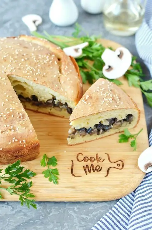 Simple Mushroom and Onion Pie