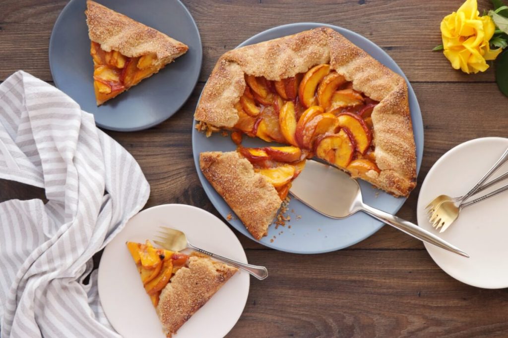 How to serve Fresh Peach Crostata