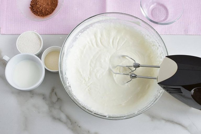 Step 3 - Ptichye Moloko (Bird’s Milk)