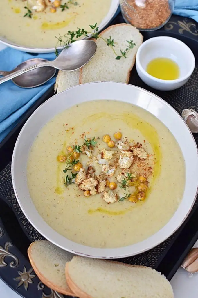 Roasted Cauliflower & Chickpea Soup