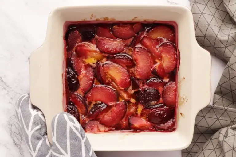 Roasted Plum Breakfast Parfaits recipe - step 2