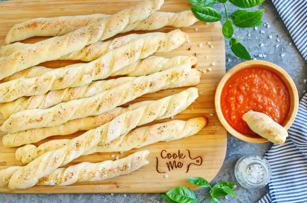 The Best Homemade Breadsticks