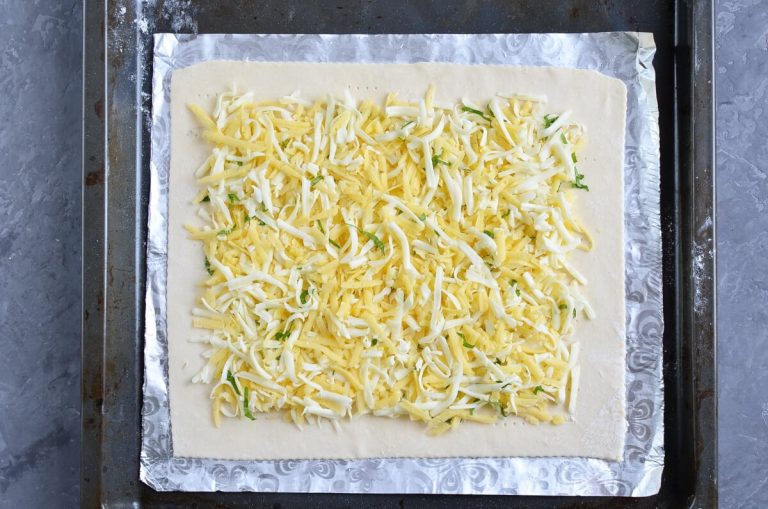 Step 2 - Tomato Tart with Three Cheeses