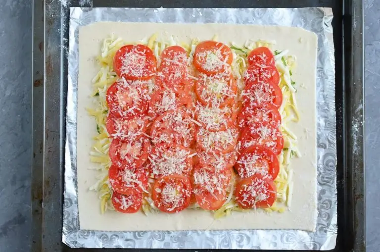 Step 3 - Tomato Tart with Three Cheeses
