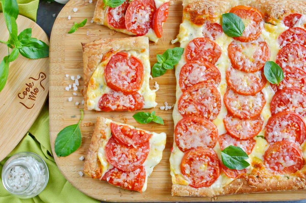 How to serve Tomato Tart with Three Cheeses