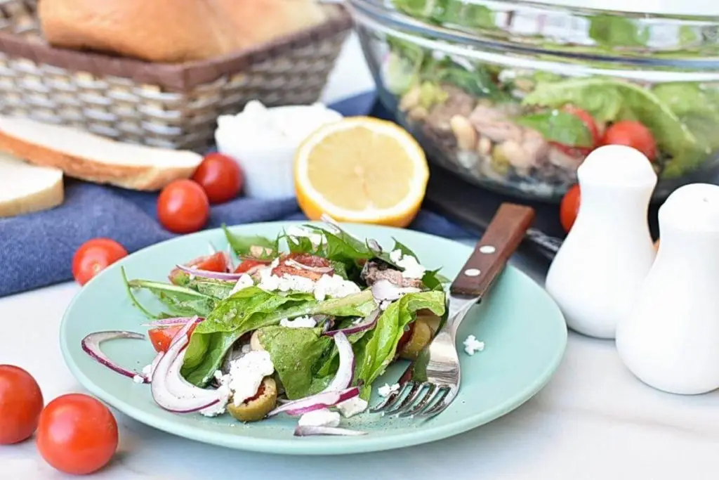 Tuscan Tuna and White Bean Salad