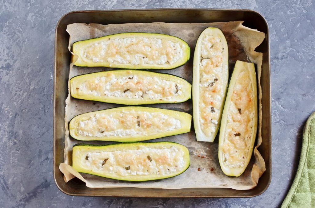 Low Carb White Pizza Stuffed Zucchini Boats recipe - step 5