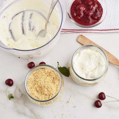 Cherry Cheesecake Dessert Jar recipe - step 3