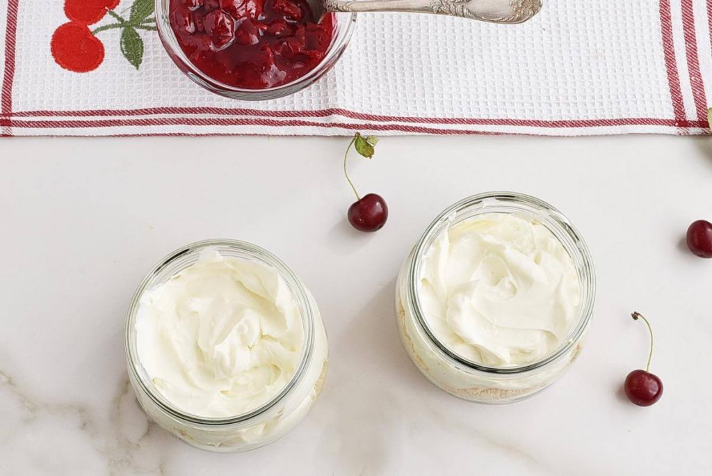 Cherry Cheesecake Dessert Jar recipe - step 4