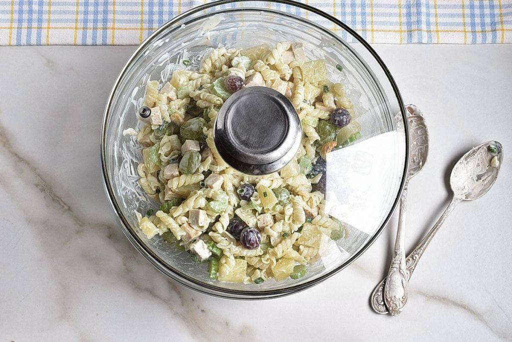 Cashew-Chicken Rotini Salad recipe - step 5