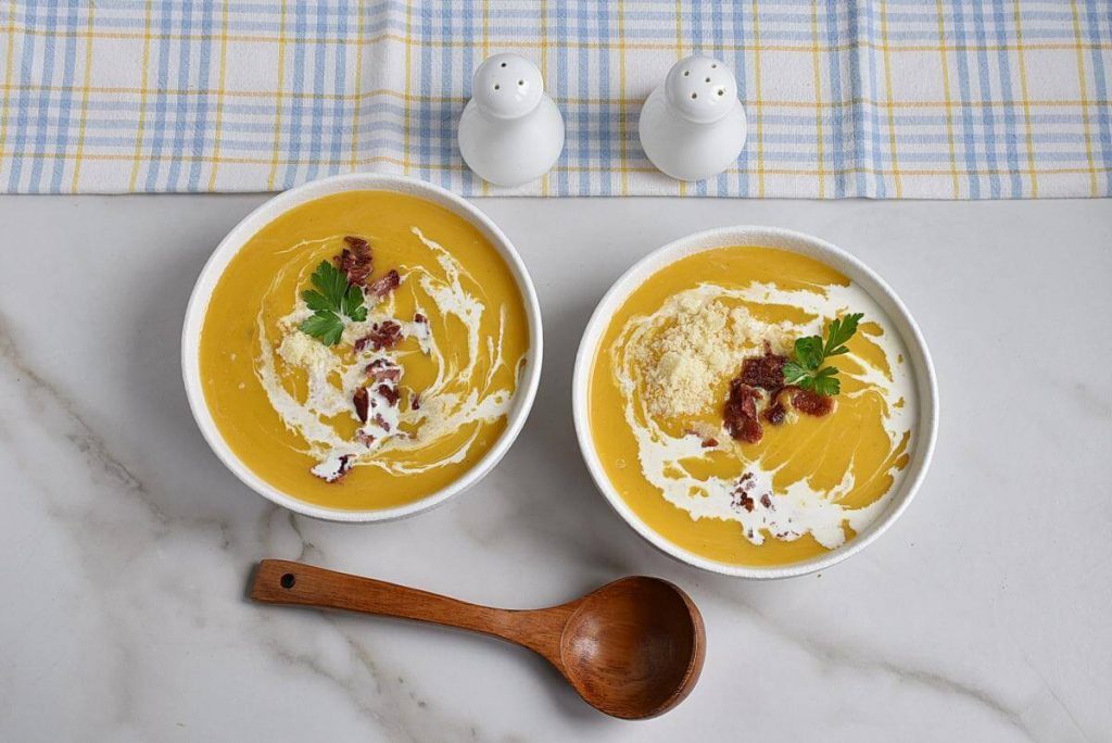How to serve Creamy Butternut Squash Soup with Apple