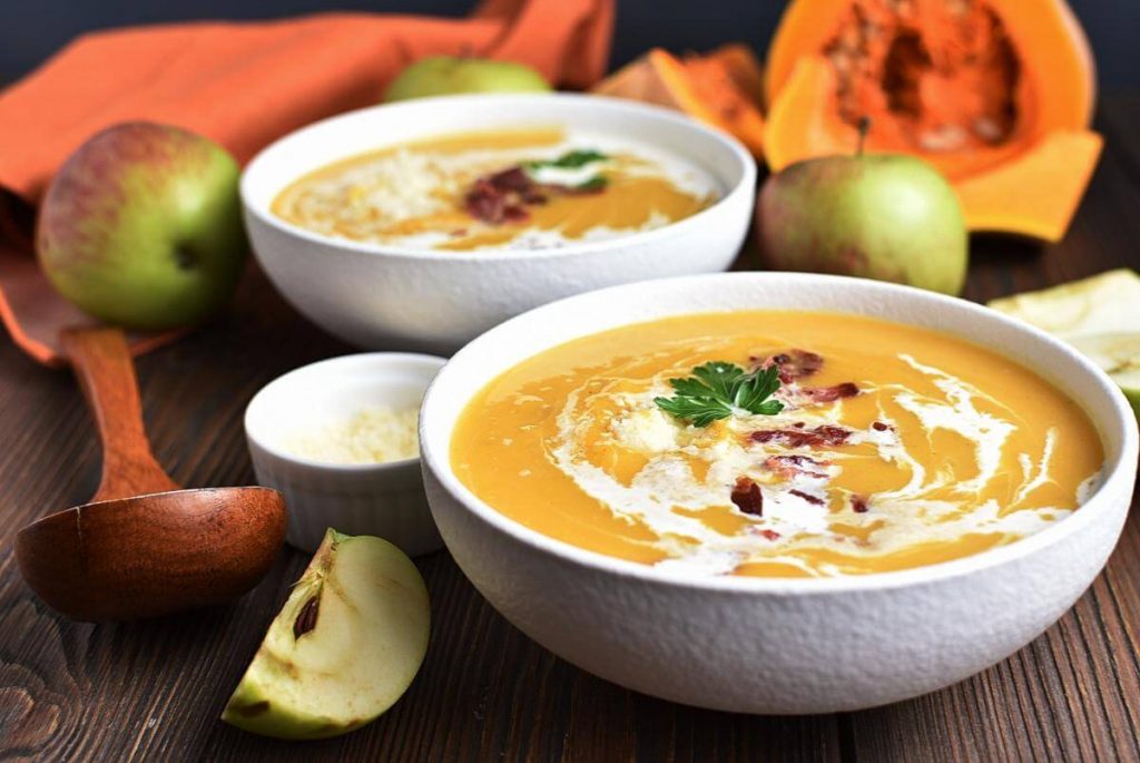 Creamy Butternut Squash Soup with Apple–Homemade Creamy Butternut Squash Soup with Apple–Easy Creamy Butternut Squash Soup with Apple