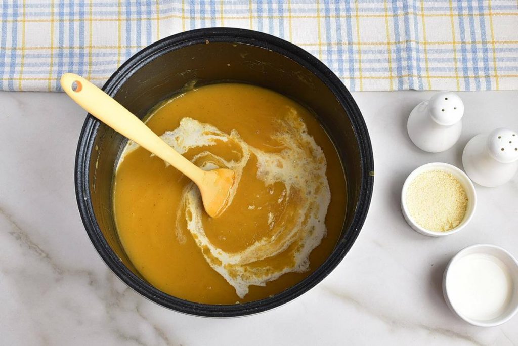 Creamy Butternut Squash Soup with Apple recipe - step 6