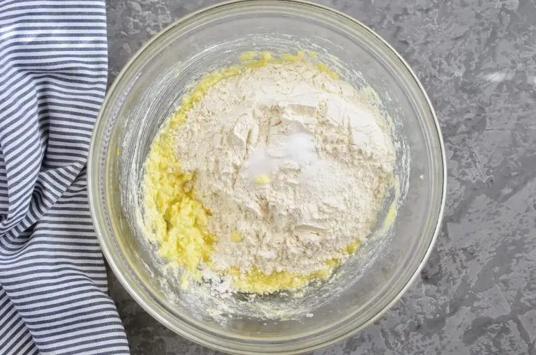 Step 4 - Lemon and Lime Cookie Crisps