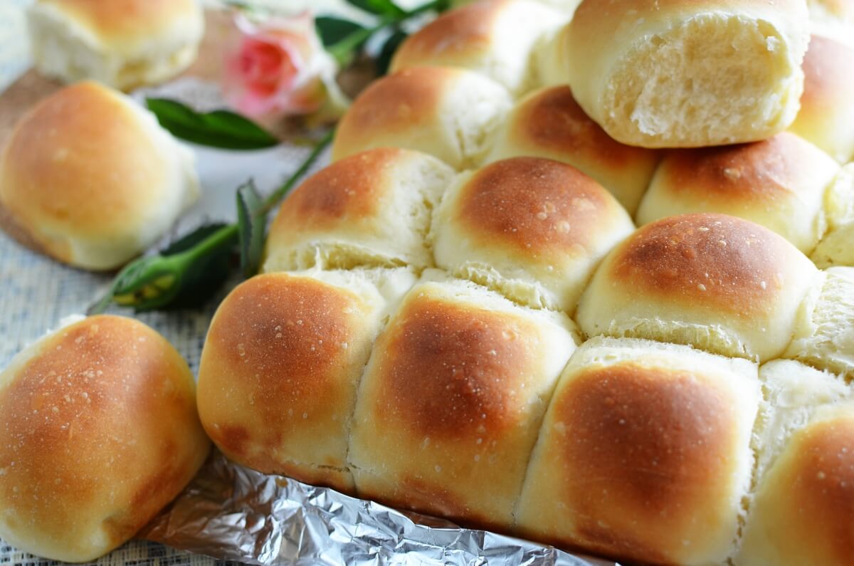 Homemade Parker House Dinner Rolls - Mountain Mama Cooks