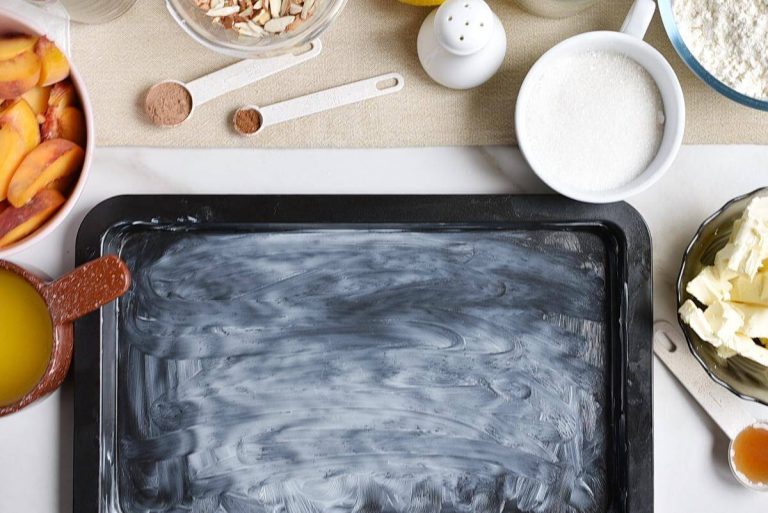 Step 1 - Peach Streusel Slab Pie