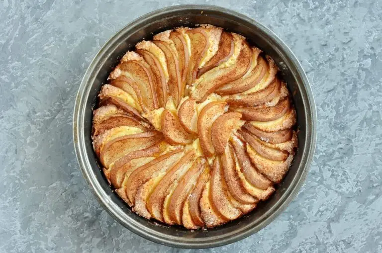 Step 9 - Pear Cake with Cinnamon Sugar