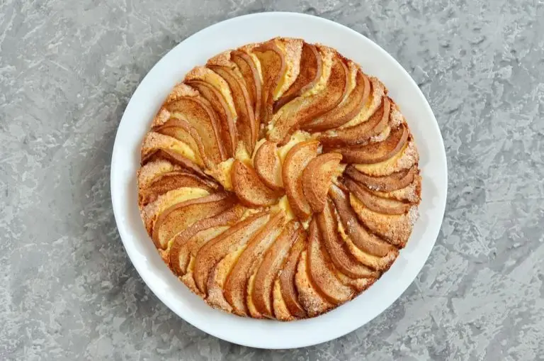 Step 10 - Pear Cake with Cinnamon Sugar