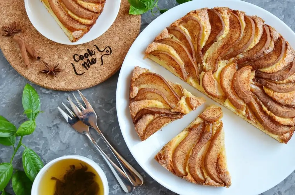 Pear Cake with Cinnamon Sugar