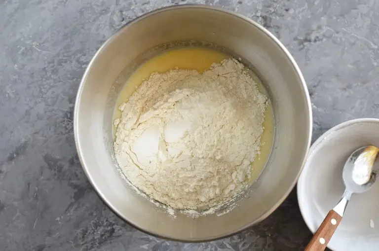 Step 4 - Pear Yogurt Cake
