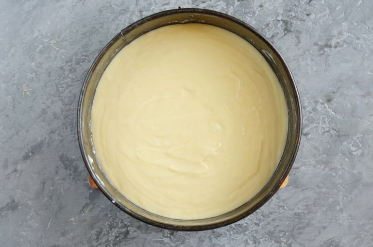 Step 4 - Pear Yogurt Cake