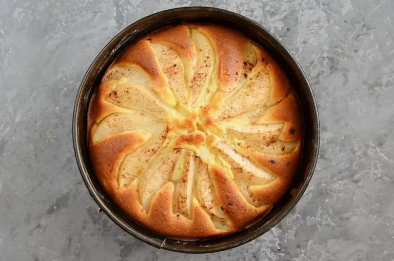 Step 6 - Pear Yogurt Cake