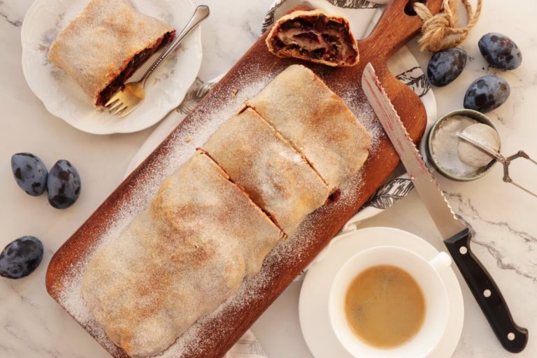 Step 10 - Plum Strudel with Cinnamon Streusel