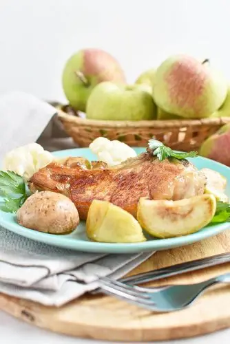 Pork Chops and Apples
