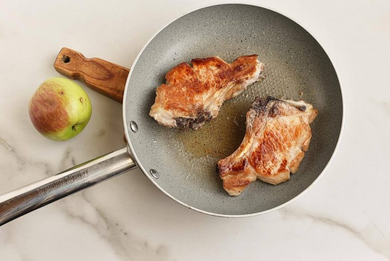 Step 4 - Pork Chops and Apples