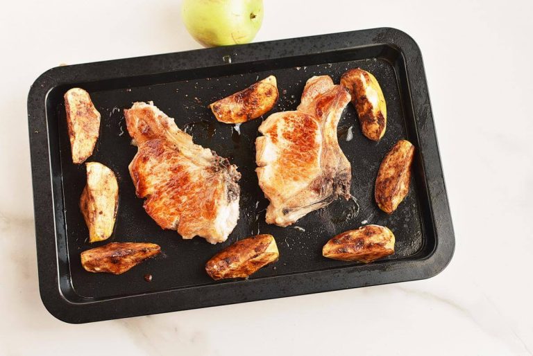 Step 5 - Pork Chops and Apples