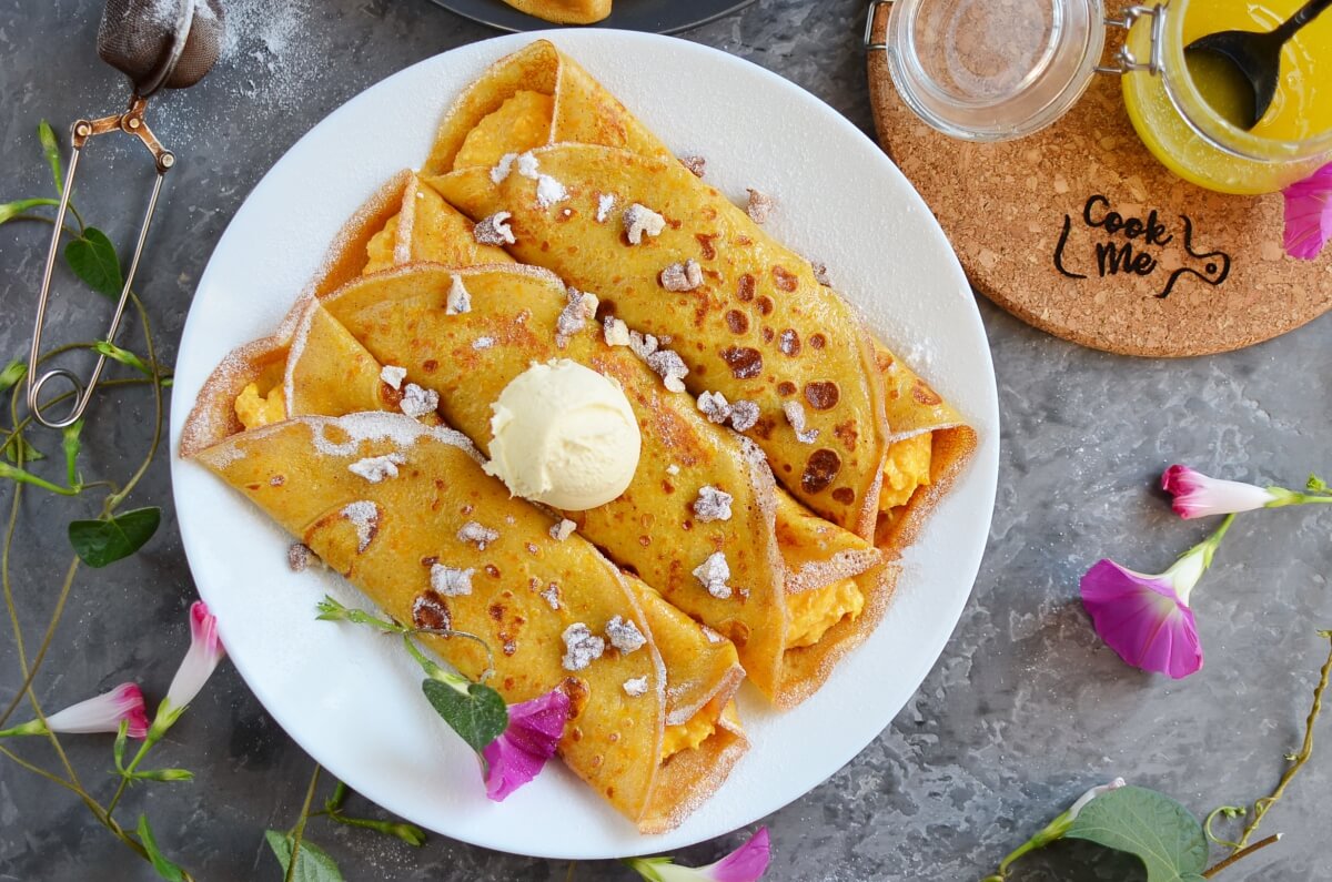Pumpkin Cheesecake Crêpes