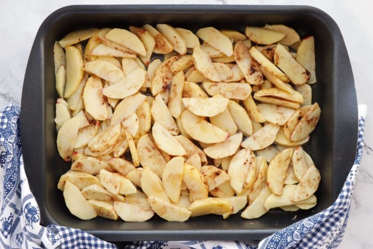 Step 4 - Sheet-Pan Apple Crumble