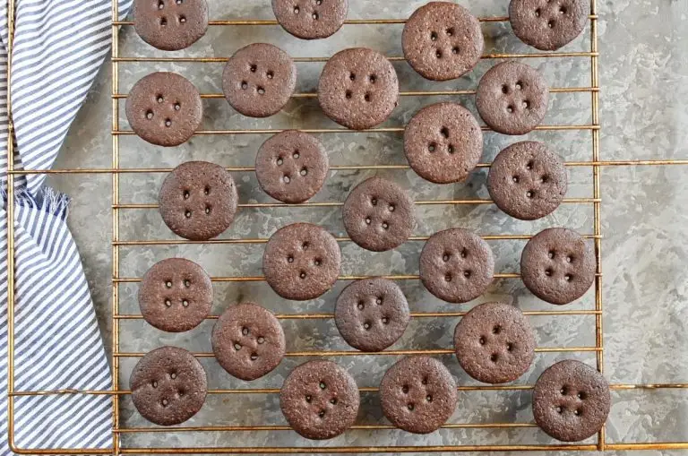 Step 9 - Spiced Chocolate Shortbread Buttons