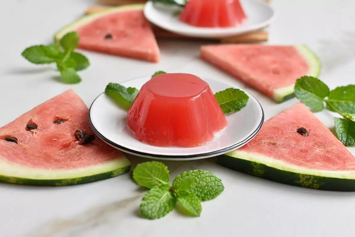 Vegetarian Watermelon Jello Recipes–Homemade Vegetarian Watermelon Jello–Easy Vegetarian Watermelon Jello