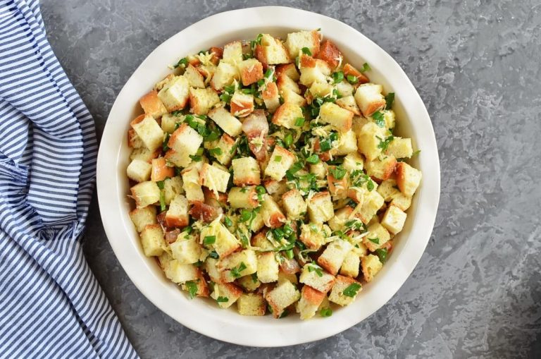 BaconParmesan Stuffing Recipe Cook.me Recipes