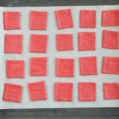 Beet and Cheddar Crackers recipe - step 10