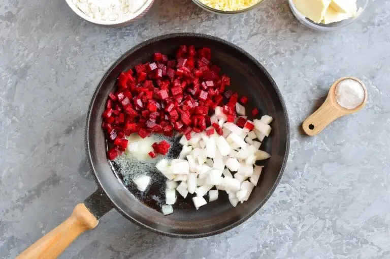 Step 1 - Beet and Cheddar Crackers