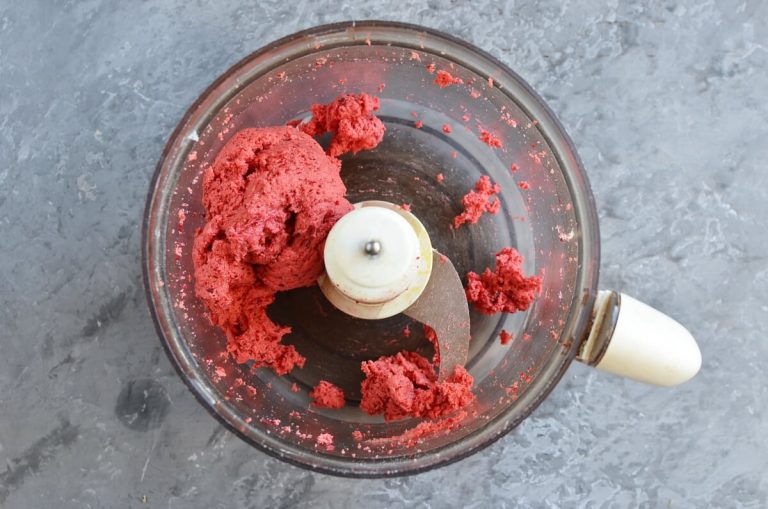 Step 4 - Beet and Cheddar Crackers