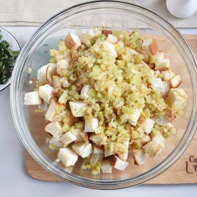 Classic Traditional Thanksgiving Stuffing recipe - step 5