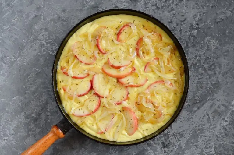 Step 8 - Cornbread with Caramelized Apples and Onions