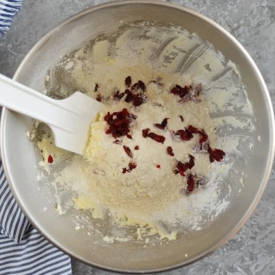 Cranberry German Cookies recipe - step 3