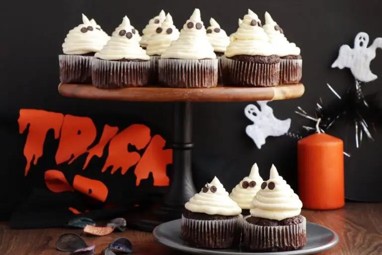 Step 9 - Easy Halloween Cupcakes