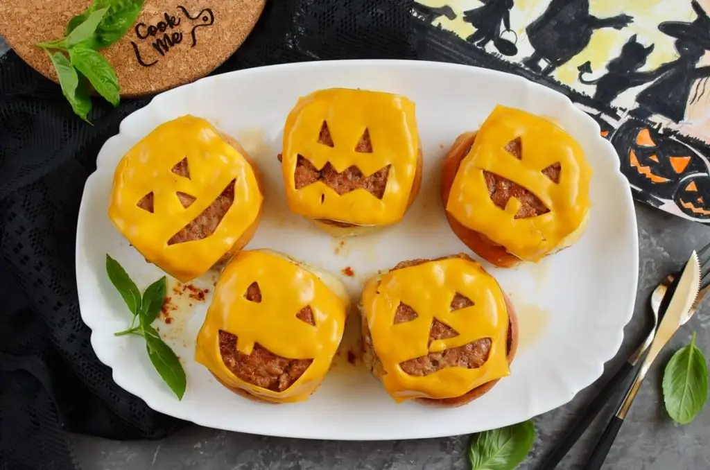 Frightfully Delicious Jack-o’-Lantern Cheeseburgers
