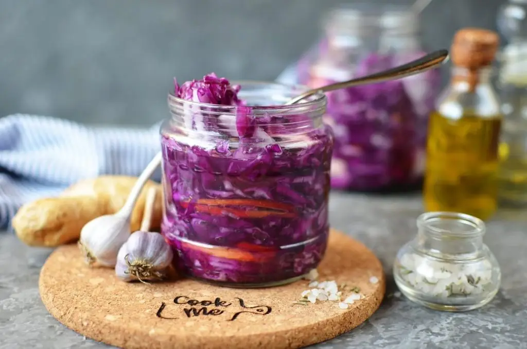 Gingery Apple Cabbage Sauerkraut