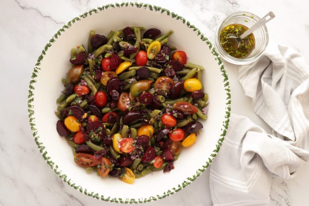 Green Bean Salad with Balsamic Basil Vinaigrette recipe - step 6