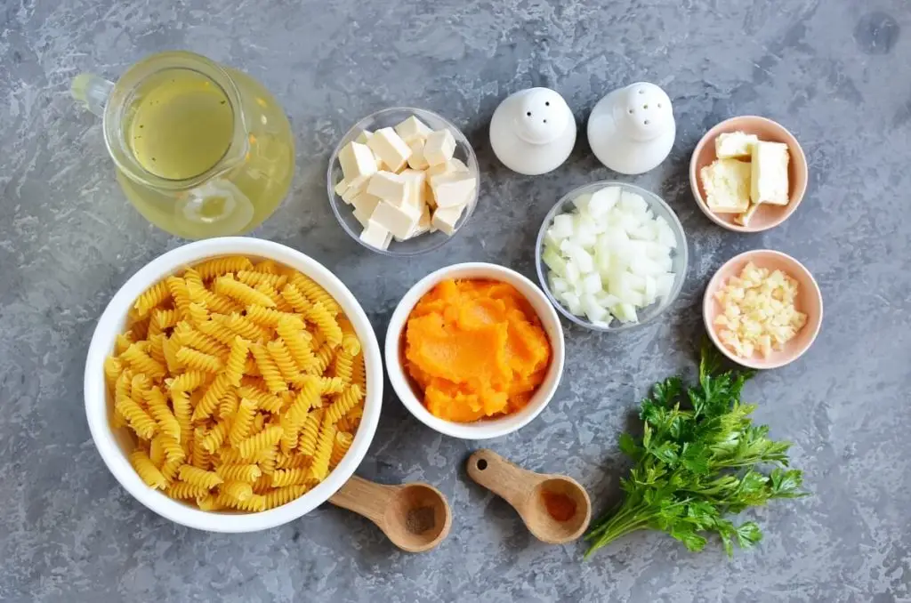 Ingredients for One Pot Cheesy Pumpkin Pasta