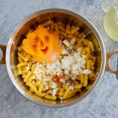 One Pot Cheesy Pumpkin Pasta recipe - step 1