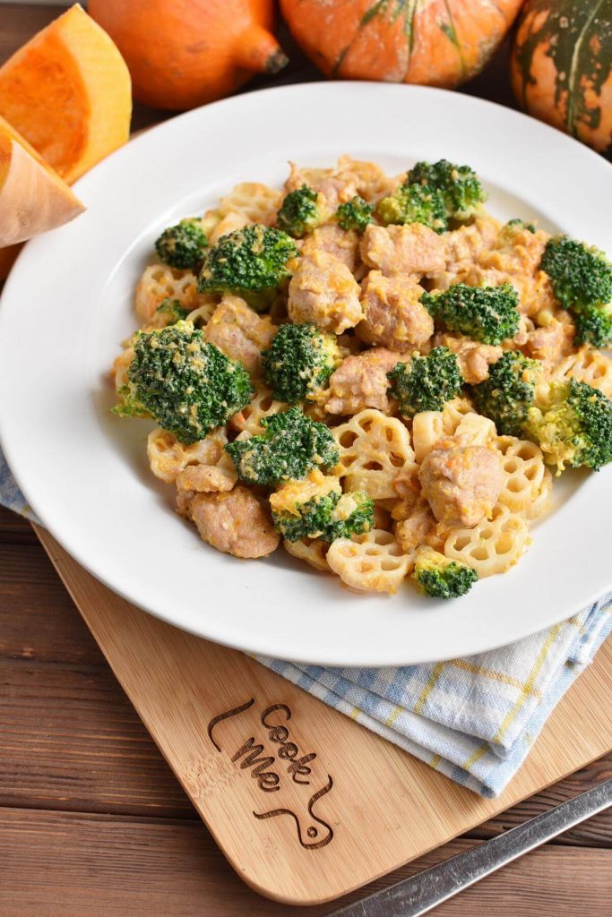 Pasta with Pumpkin Sauce with Broccoli
