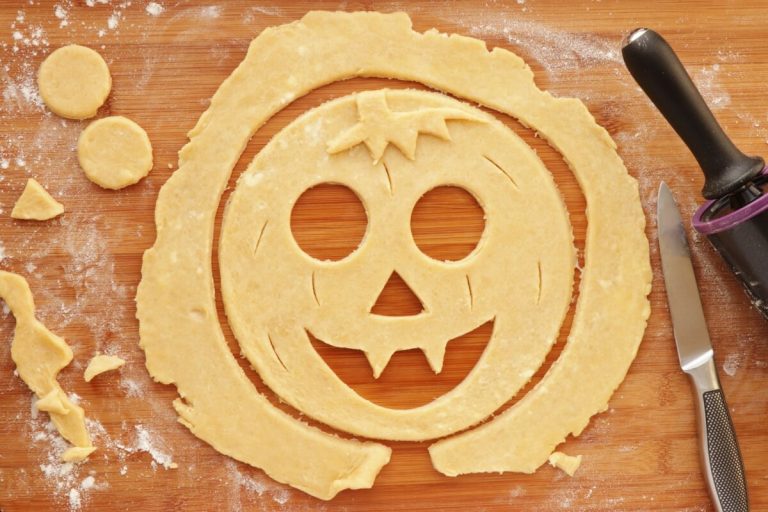 Step 8 - Pumpkin Cut-Out Pie